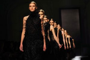 MODA DONNA AUTUNNO INVERNO 2012/2013: SFILATA ALBERTA FERRETTI