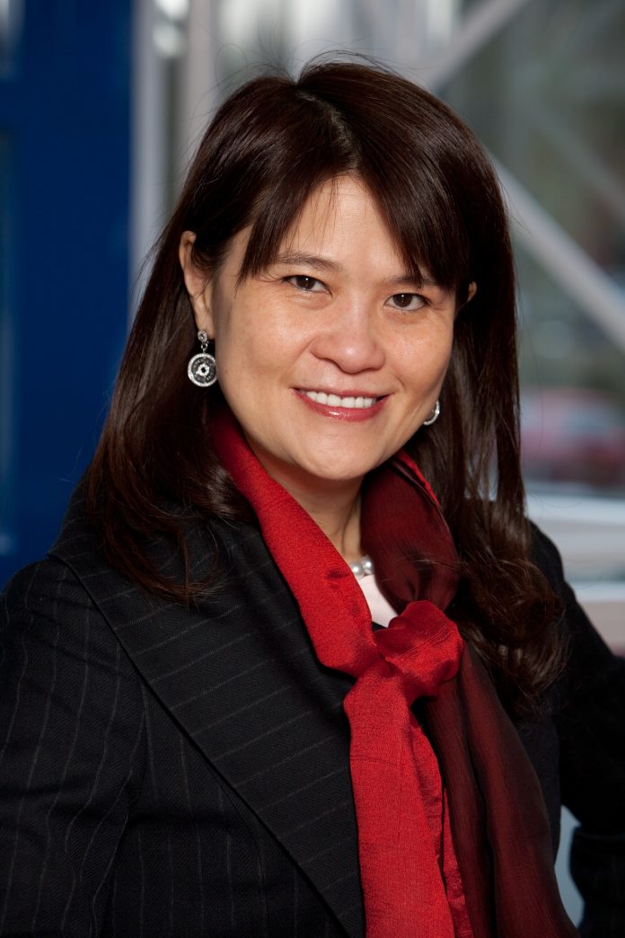 Eva Chen