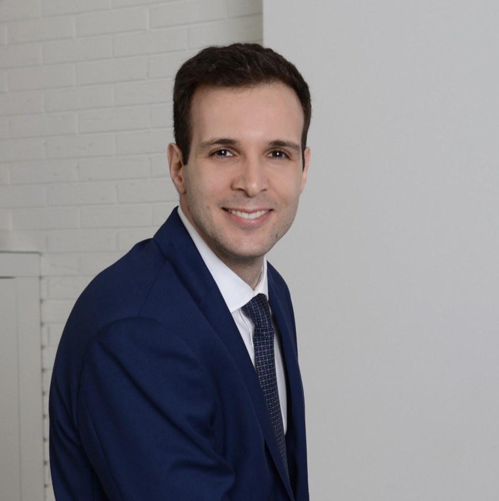 Trustworthy AI: come fare a costruirla? Davide Pecchia, Trustworthy AI Specialist, SAS