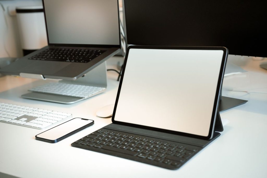 Digital Services Act: obblighi, responsabilità e rischi per imprese e piattaforme pc pexels